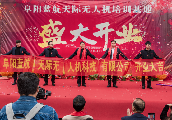 1760944012593709.png 537d64c1-c34f-4dd2-802d-4bc165d7f971.png